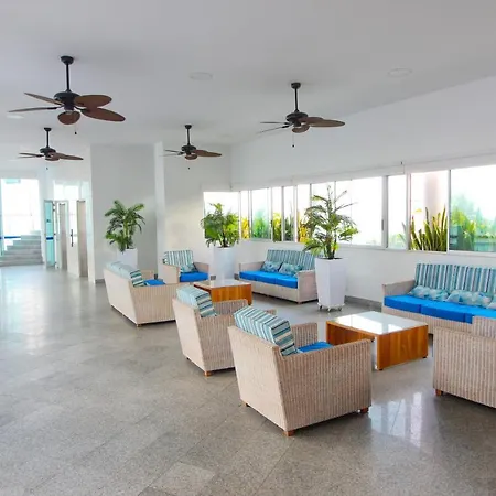 Aparthotel Palmetto - Frente Al Mar 4*